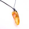 jantarovy-privesek-na-snurce-131167