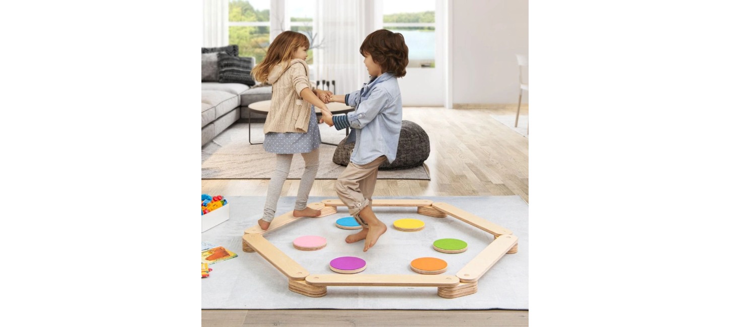 Montessori activity boardy: Použití, benefity a důvody pro jejich zařazení do dětského rozvoje