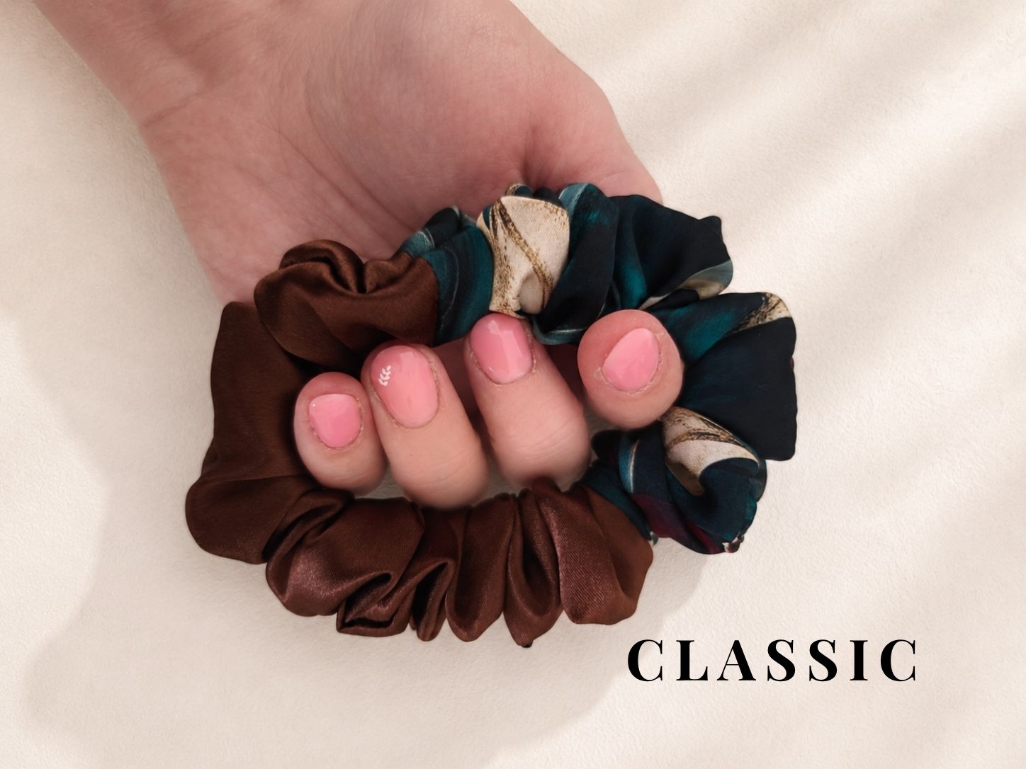 CLASSIC scrunchie