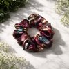 Saténová scrunchie – jednobarevná – MIDI – skladem