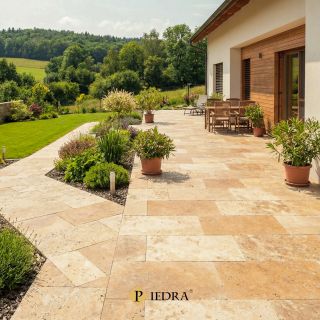 Přírodní travertin vs. beton? Souboj, který má jasného vítěze! 🏆 Mnoho lidí si myslí, že přírodní kámen je nedosažitelný...