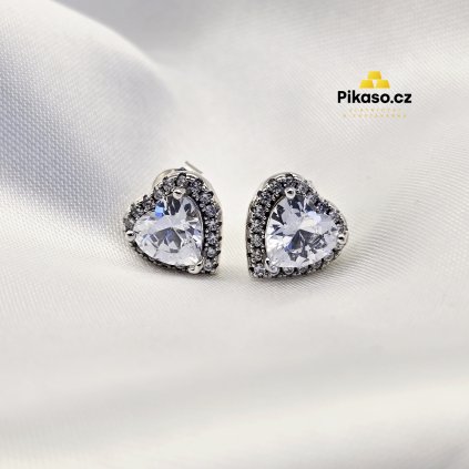 13200 stribrne nausnice damske 4 04 g