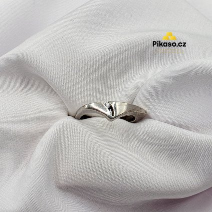 16095 stribrny prsten damsky 3 64 g