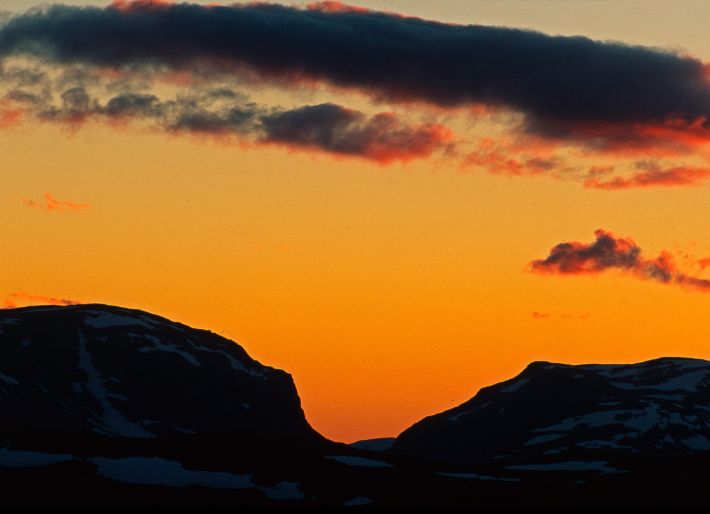 Kontrasty obzoru a oblohy