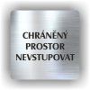 Cedule chráněný prostor nevstupovat – plast (piktogram)
