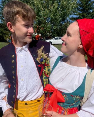 Já mám tak krásné a talentované zákaznice, že se vám tady potřebuju pochlubit 😍 třeba tahle slečna na dnešních dožínkách...