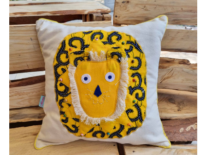 Lion front
