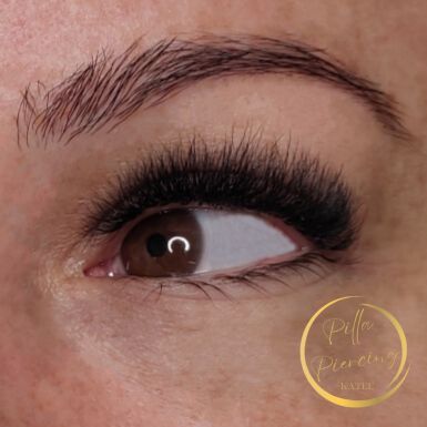 Pilla-piercing-Katee-4DCC-szempillaépítés