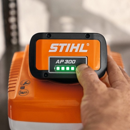 Nabíjecí a provozní časy akumulátorů STIHL