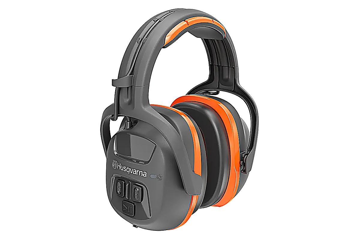 Chrániče sluchu Husqvarna s Bluetooth, náhlavním obloukem a velkými ovládacími tlačítky