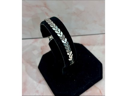 Arrow Shine karkötő  ezüst színű női karkötő | modern, nyílhegy mintával