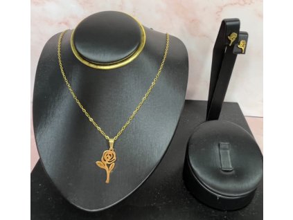 Rose Whisper ékszer szett  Romantikus rózsamintás ékszerszett arany színű rozsdamentes acélból.