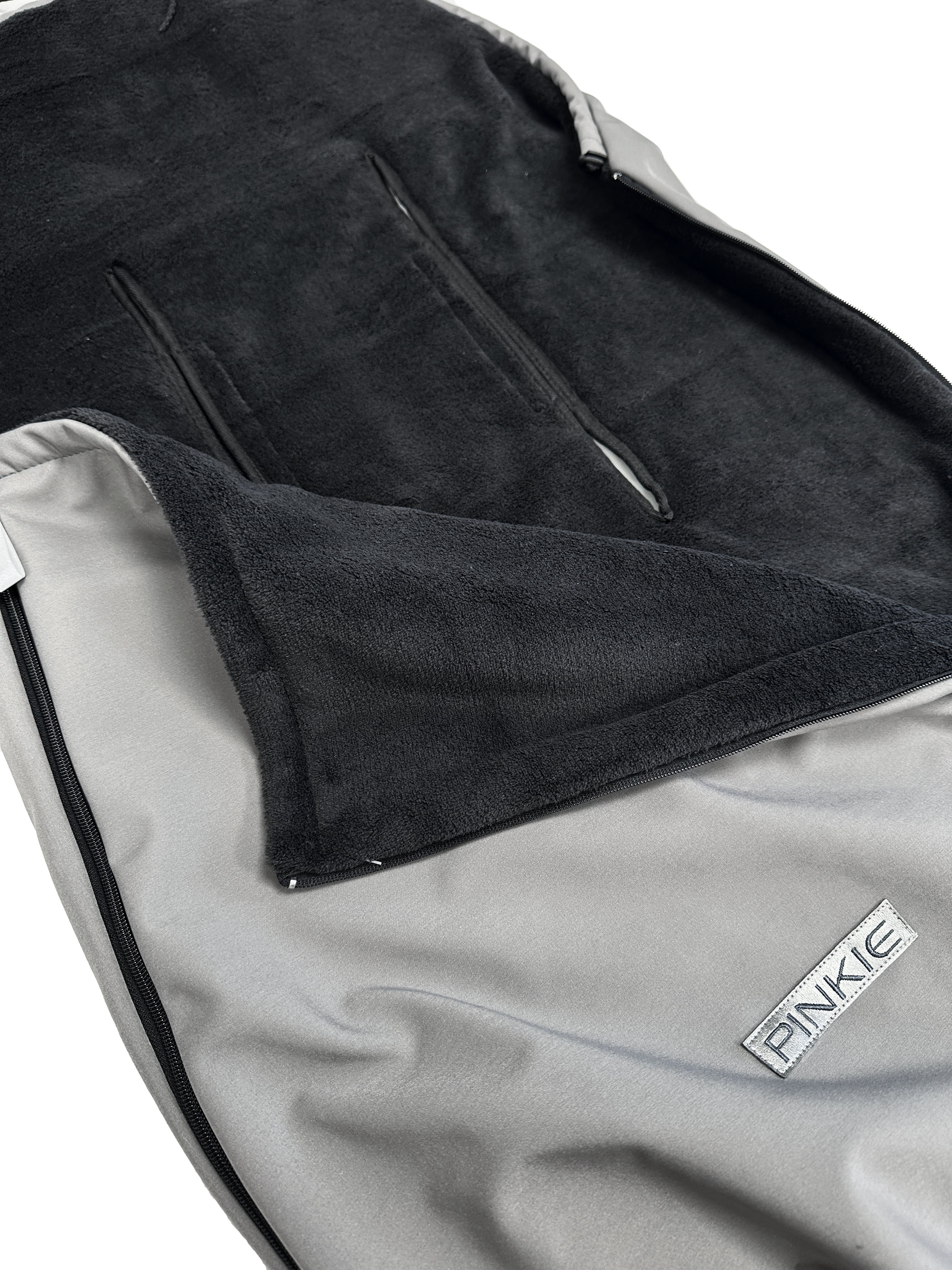 fusak Pinkie Softshell Grey/Black-slabší Varianta / velikost: podélné otvory (+100 Kč)