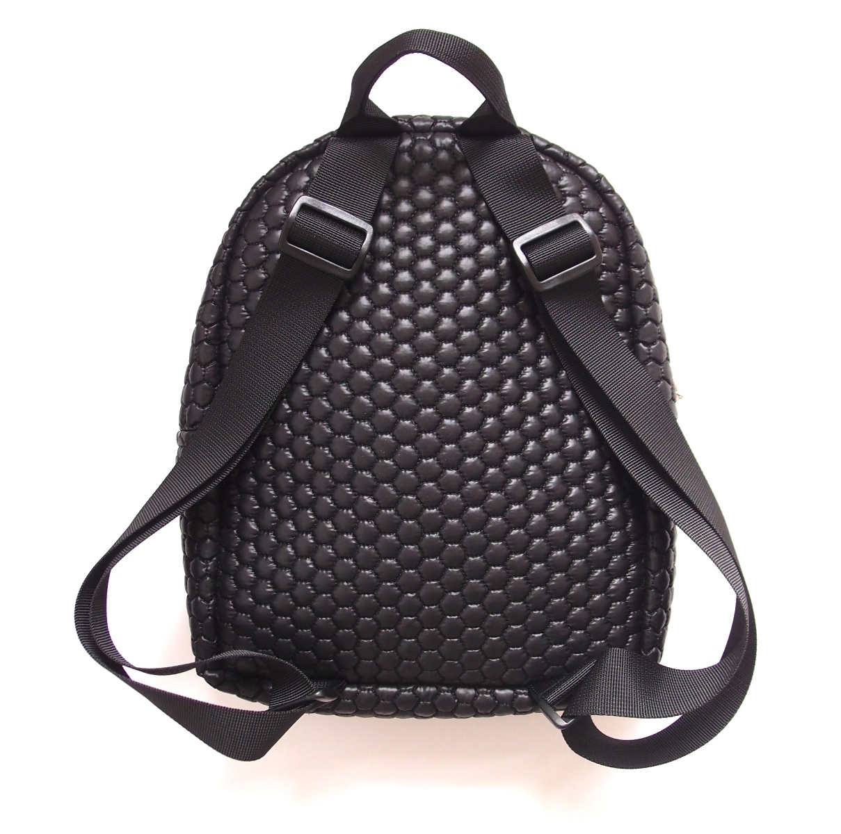 batůžek Black Comb