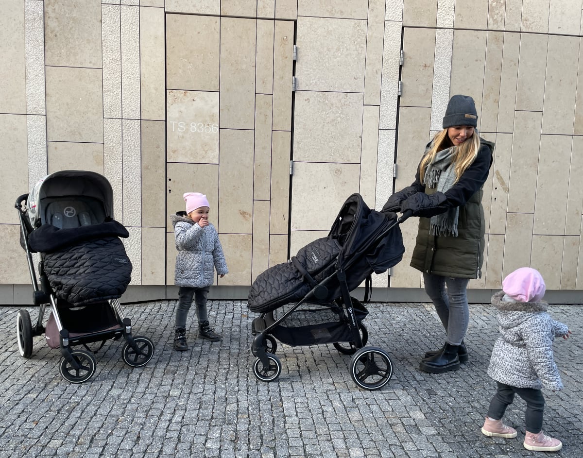 péřová stahovací deka Superfine Black