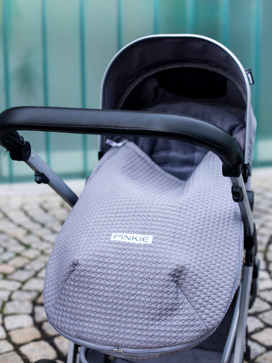 fusak Small Grey Comb-slabší Varianta / velikost: podélné otvory (+100 Kč)