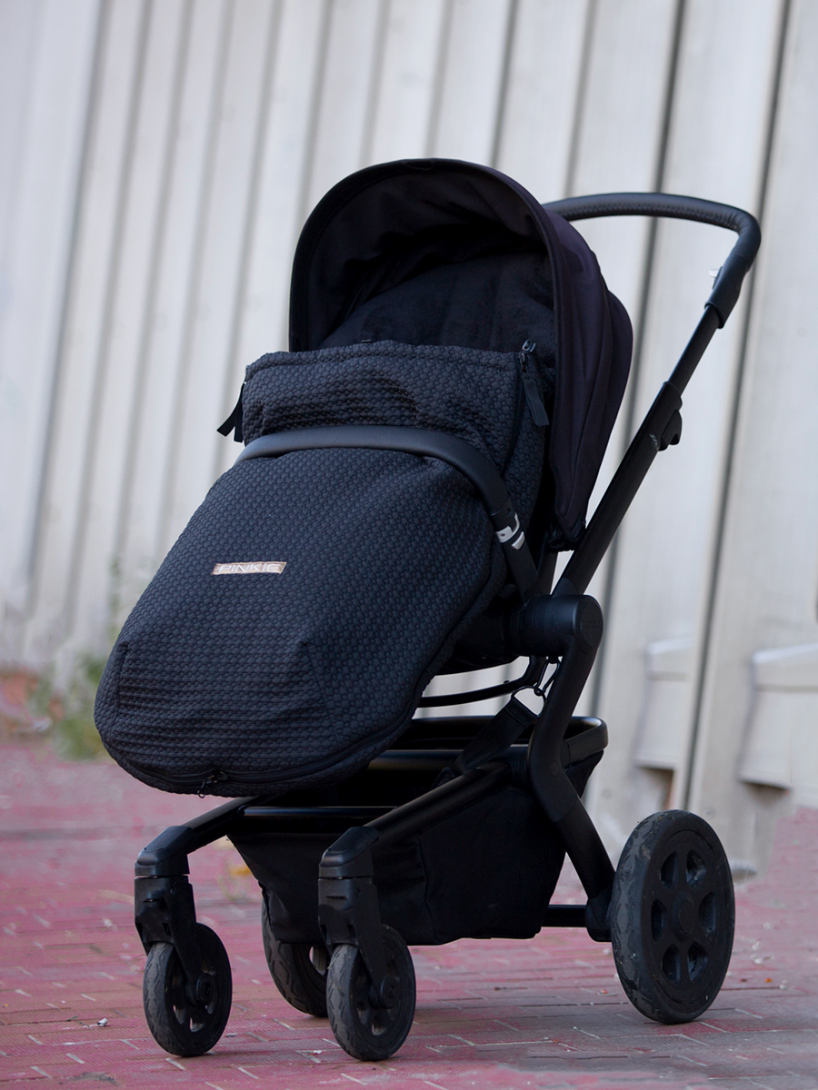 fusak Small Black Comb Varianta / velikost: podélné otvory (+150 Kč)