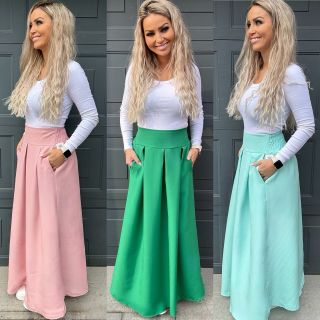 Holkyyy, co říkáte na tyhle sukně? 💚🩷 Tady objednáš ➡️ https://www.pinkstore.cz/dlouha-sukne-alow/