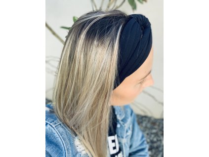Štýlová látková čelenka v čiernej farbe