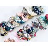 13104 2 scrunchie zeleny vzor
