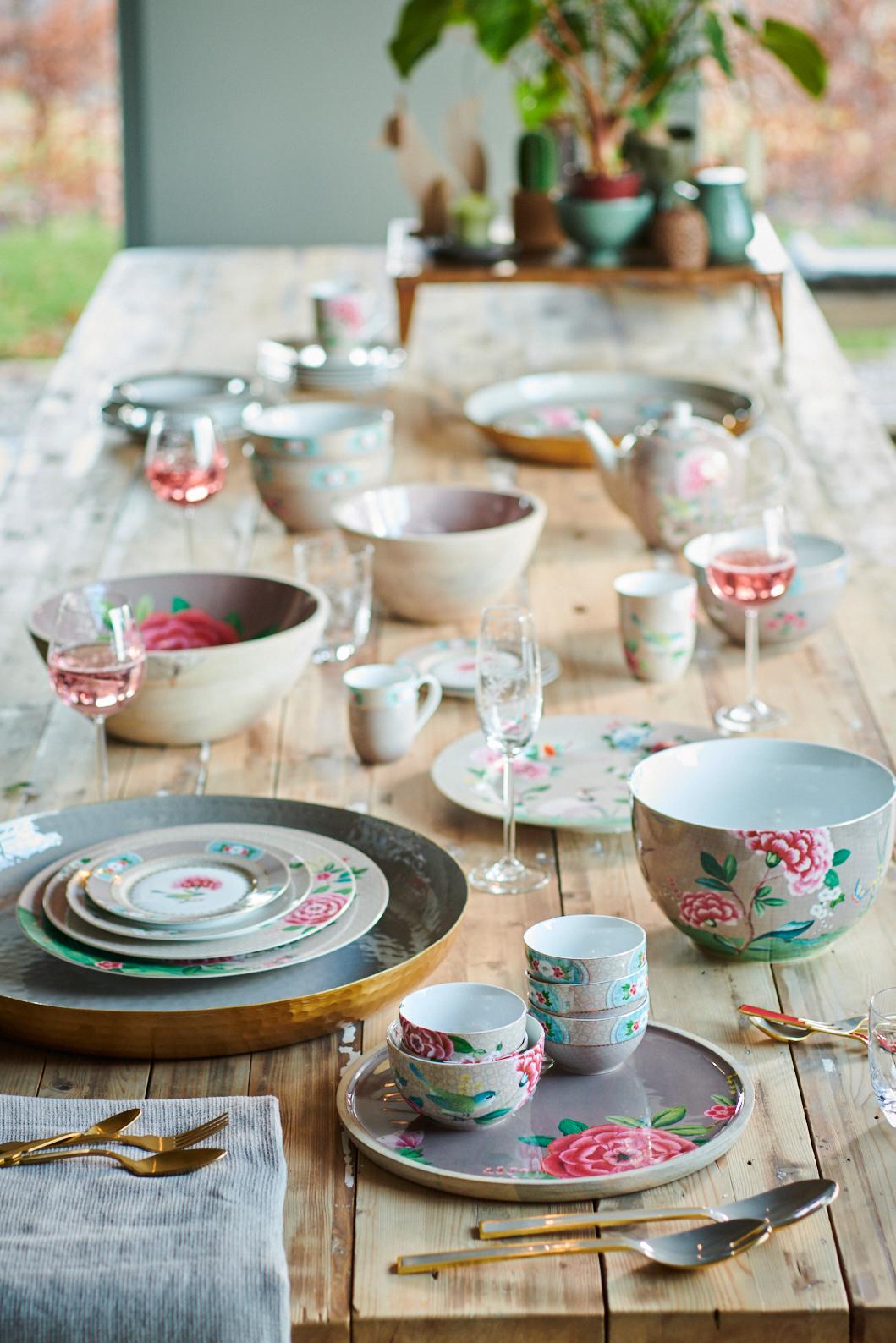 Jak pečovat o porcelán se zlatým okrajem? Užijte si luxus bez strachu každý den