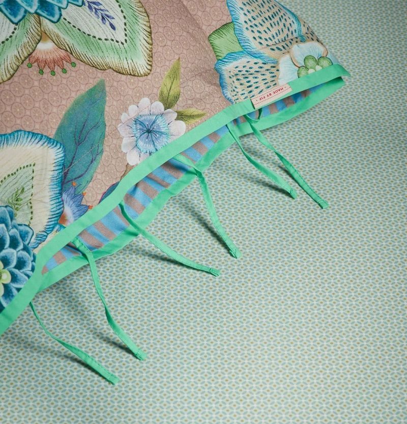 _0000_cross_stitch_light_green-40_detail_hr_51