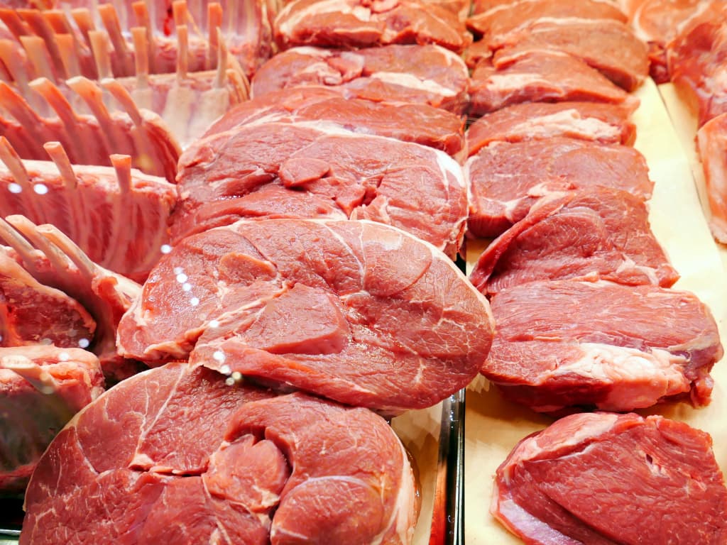 Surové Mäso Pre Psy A Jeho Kvalita. Kde Ju Hľadať A Na Čo Si Posvietiť?