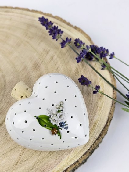 Voňavé porcelánové srdíčko plněné levandulí Konvalinka
