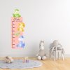 Hrací místo s kreativní pomůckou pro měření výšky dětí s motivem dinosaurů v akvarelovém stylu