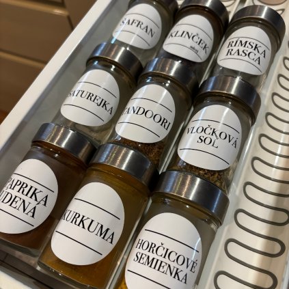 Nálepka na koreničky dózy