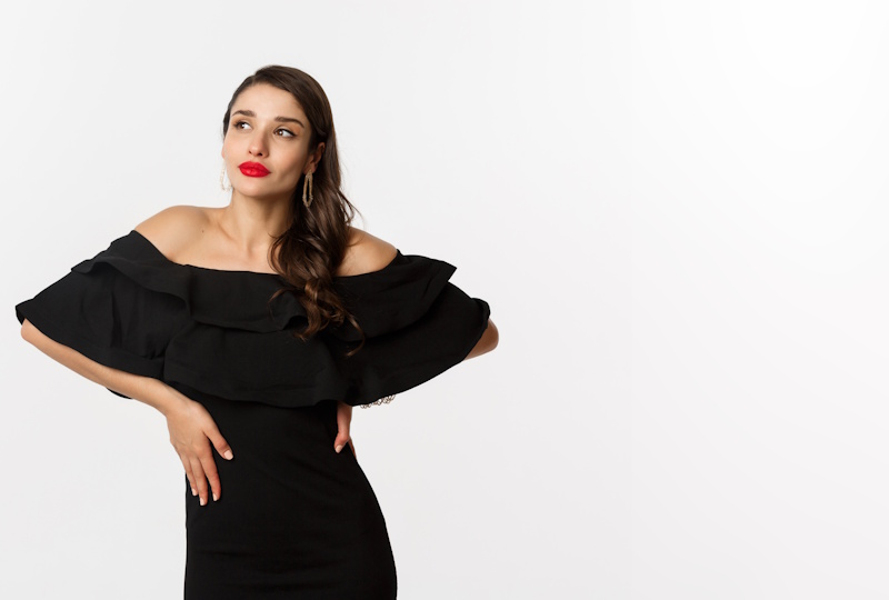 Jaké silonky k černým šatům