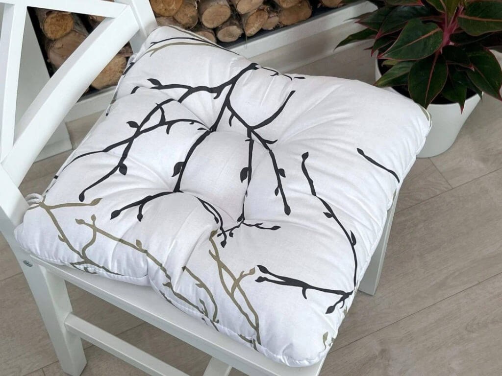 Sedák na židli - Větvičky bílé
