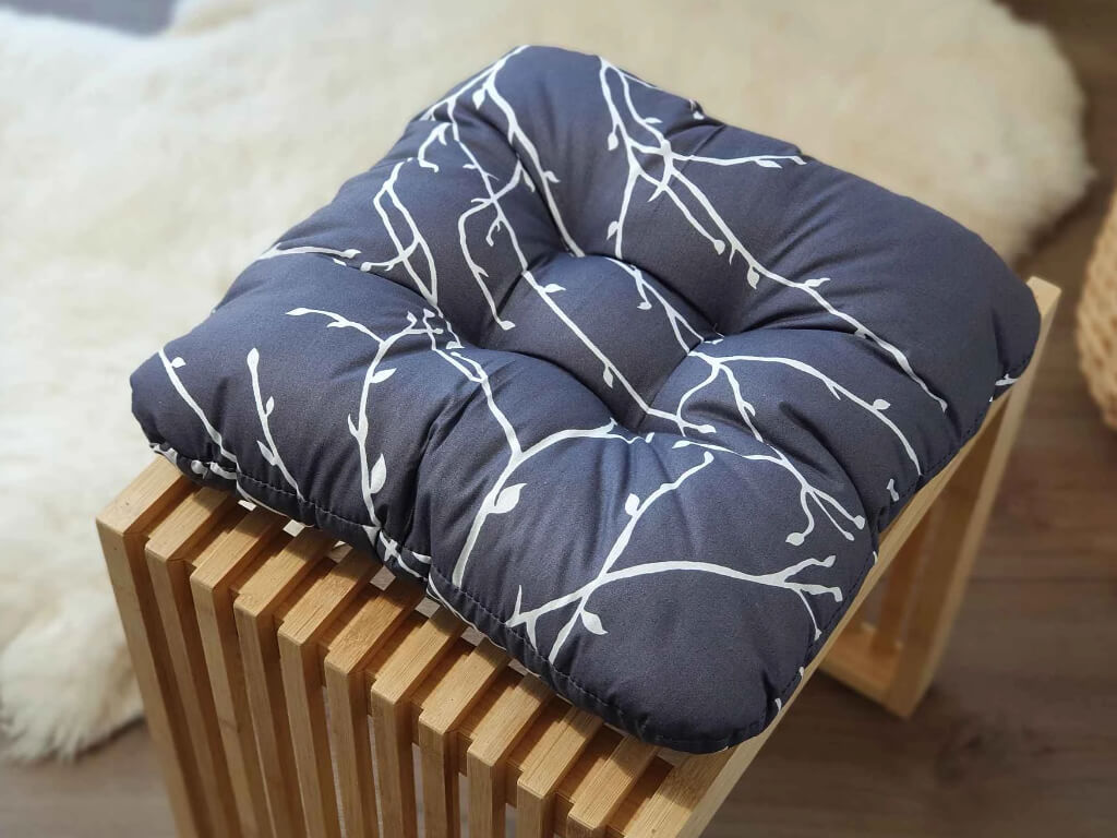 Sedák na křeslo - Větvičky šedé