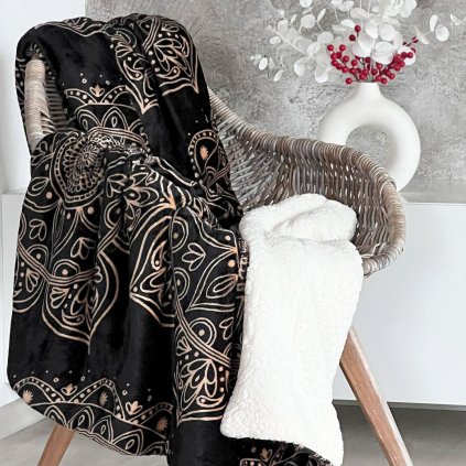 e359d516 fdc4 498d 8909 e7d9d19e354e