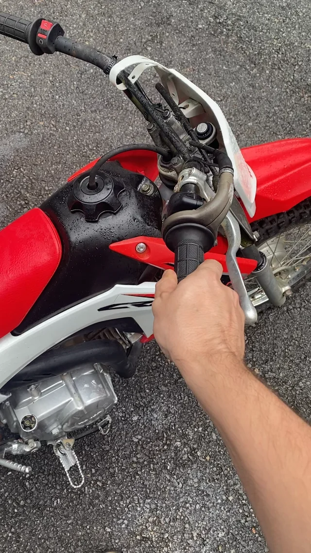 Přidám plyn a motor chcípne: Jak vyřešit nejčastější problém pitbiků a ATV