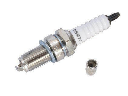 Sviečka D8RTC M12 7723100552431 (2)