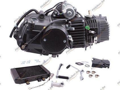 130 cm³-es motor, folyadékhűtéses, hűtővel