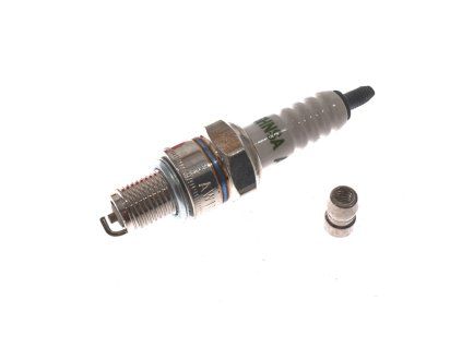 PIT00043 - Lumanare CR6HNSA M10