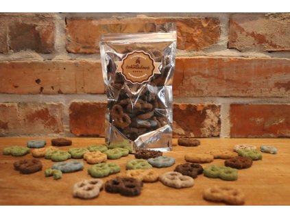 Vánoční obalované preclíčky v 72% hořké čokoládě se SKOŘICÍ