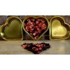 Srdce z hořké 72% čokolády se směsí ovoce a oříšků