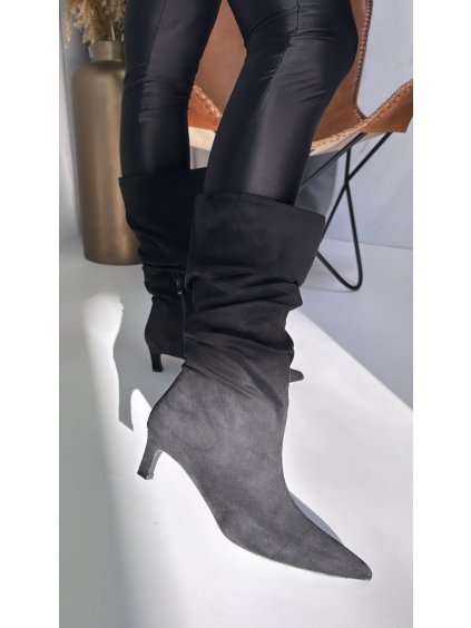 A910F9CF E059 4B44 A3E1 4F4DD791F334