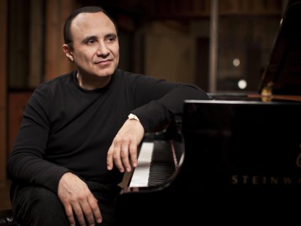 MICHEL CAMILO