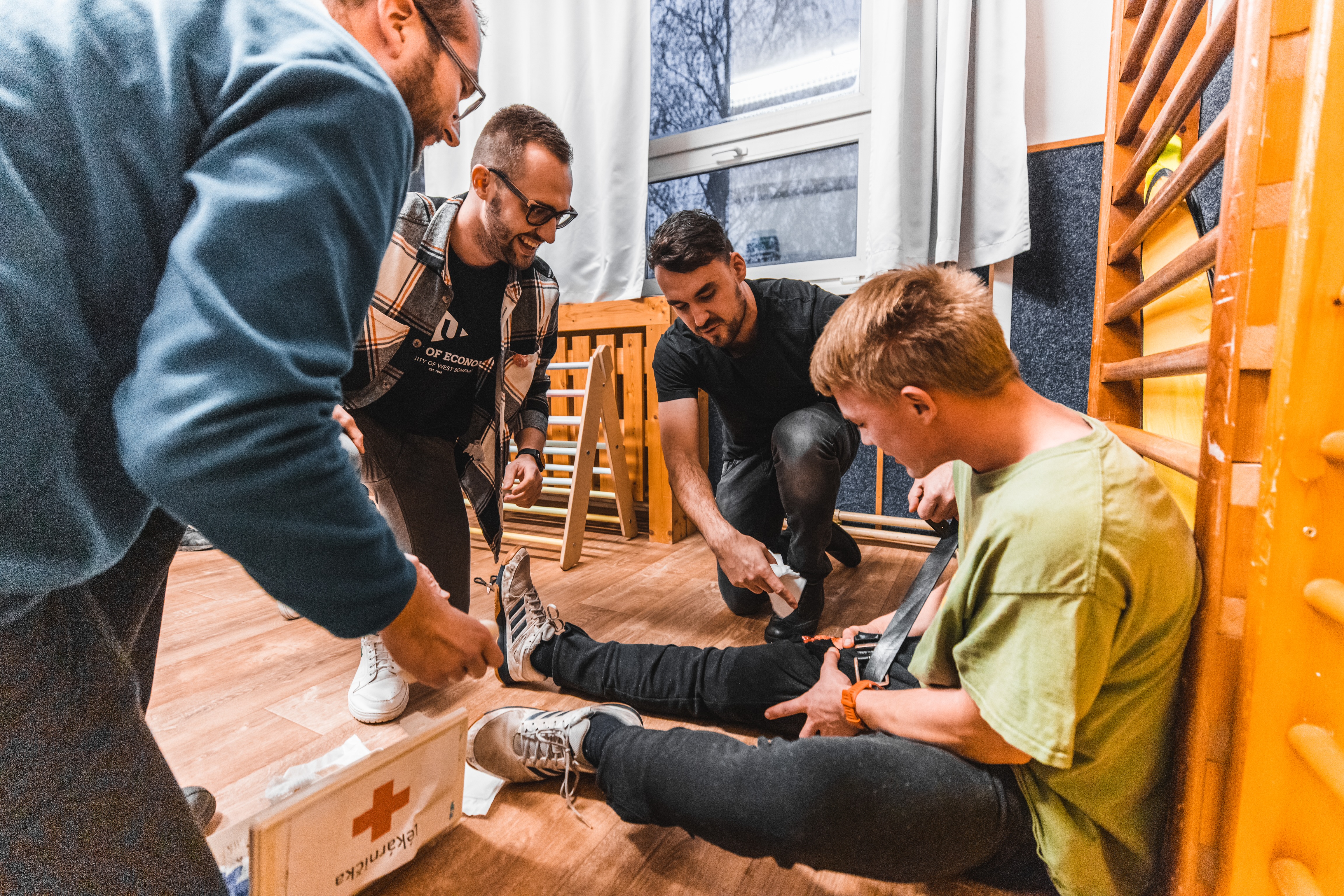 Nácvik první pomoci na teambuildingu