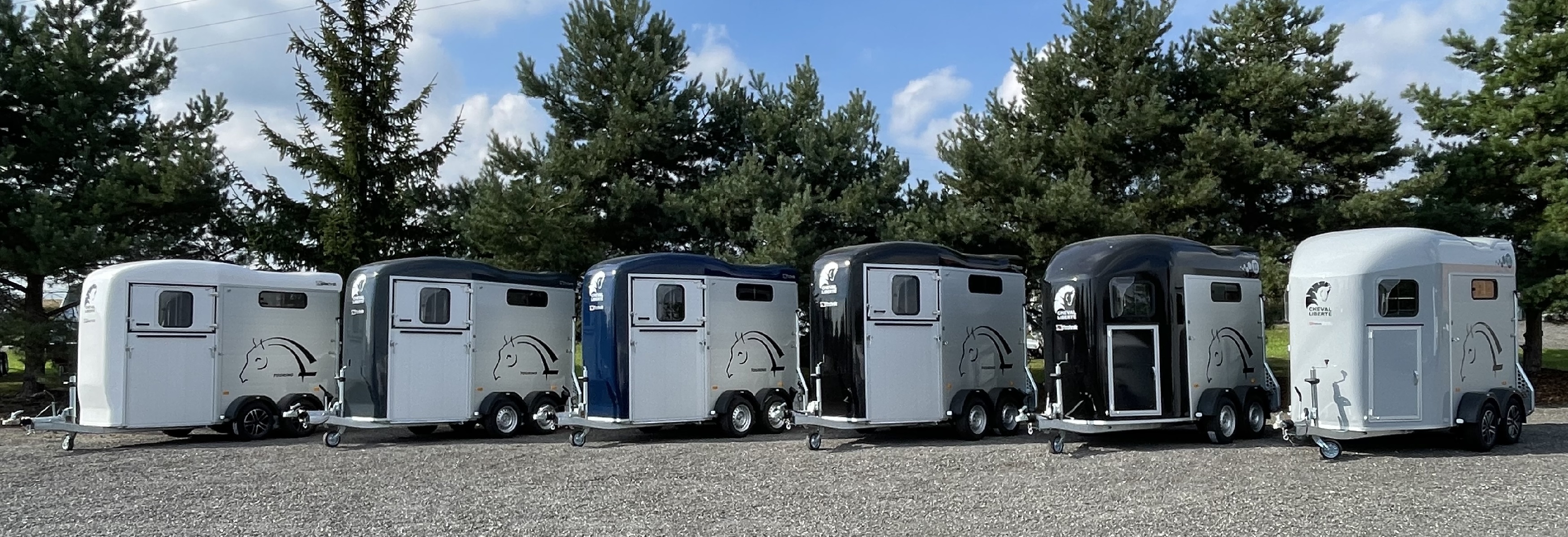 Více než 50 ks přívěsů Cheval Liberte skladem k okamžitému odběru