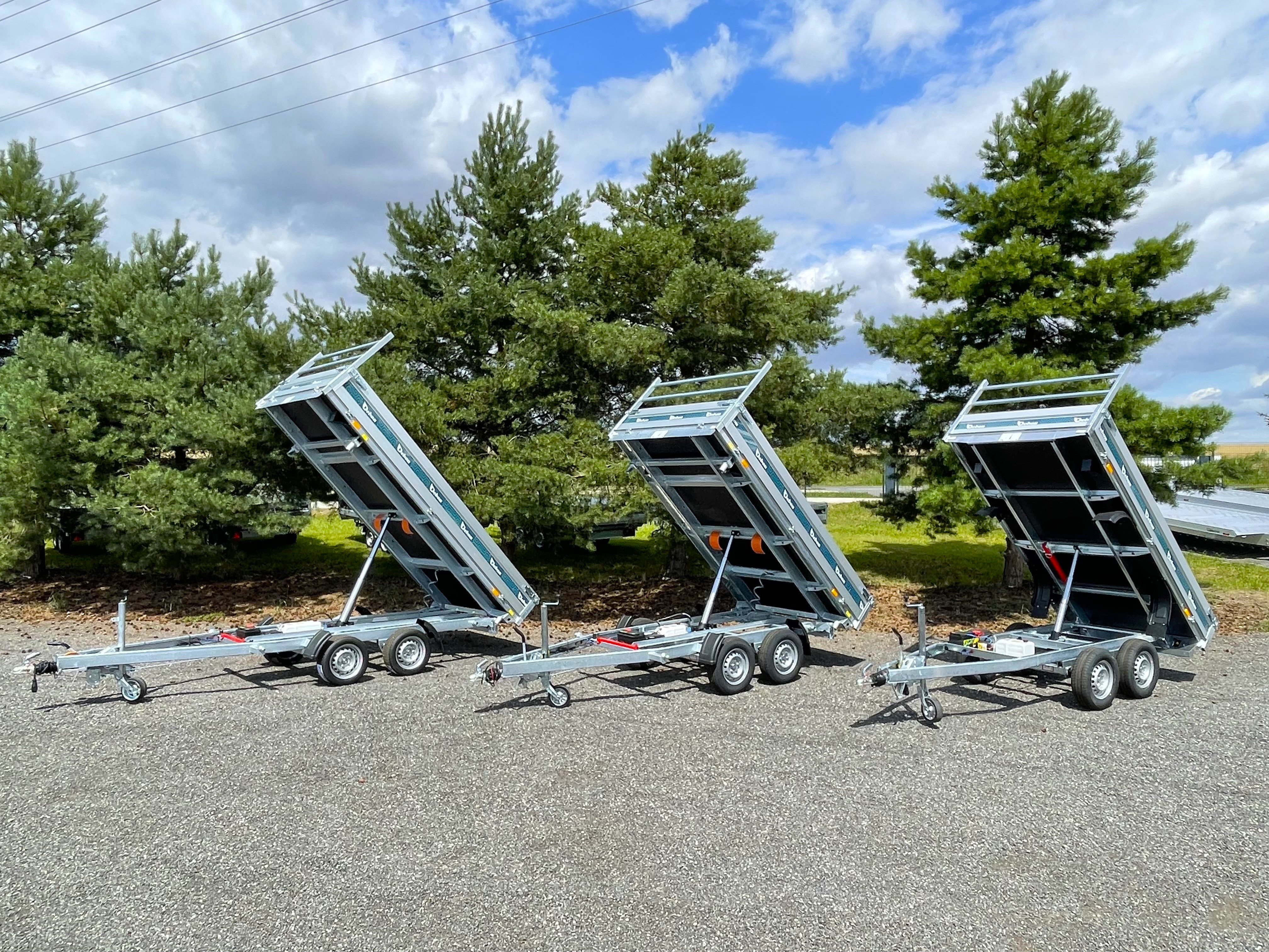 Sklopné přívěsy Debon 2