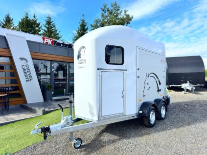 466707 9 cheval liberte origins one weiss 01