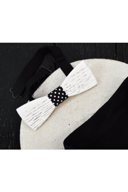 Dřevěný motýlek | Bílý, žíhaný s černým vázáním a bílými puntíky