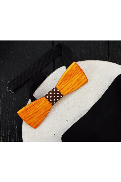 855 dreveny motylek brandi s hnedym vazanim s bilymi puntiky