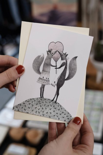 18567 2 prani zamilovane lisky