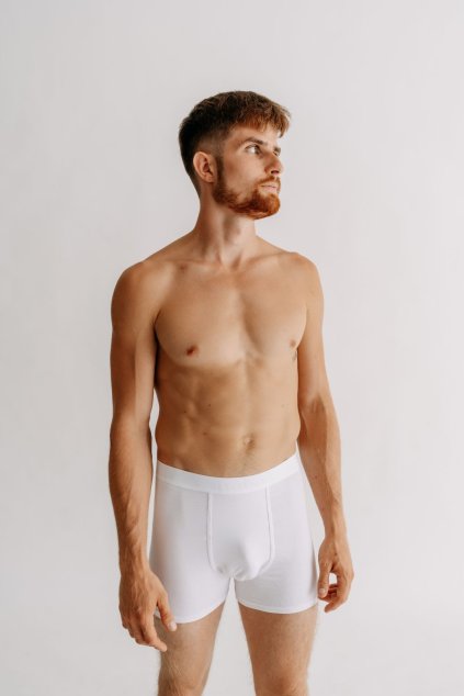 zeus boxerky bila zazijnebe